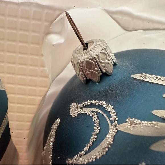 Vintage Set 4 Christmas By Krebs Blue Gold Glitter Glass Ball Ornaments Crowns - Picture 7 of 11